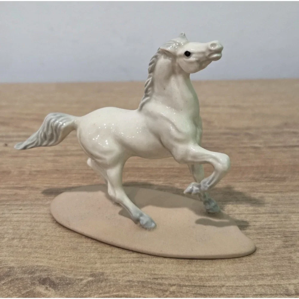 Vintage Hagen Renaker Miniature Horse Figurine Porcelain White Arabian 3''